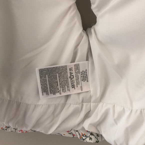 Baby Gap 18-24m floral thick puffy down vest - Picture 4 of 5